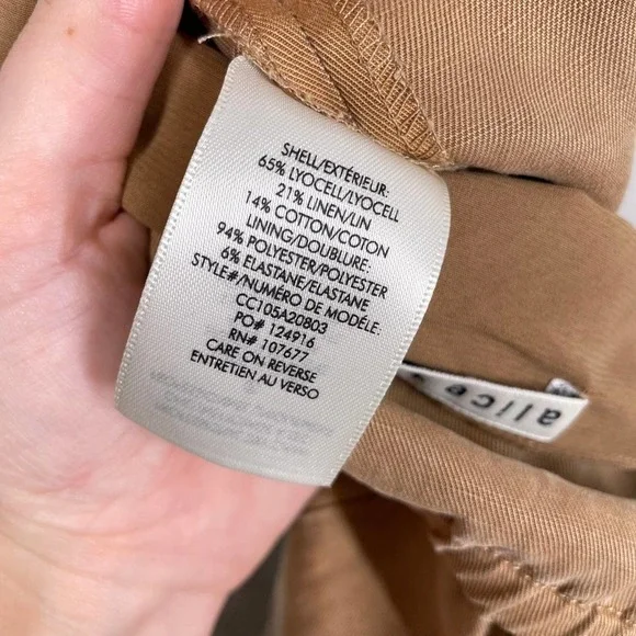 ALICE + OLIVIA Tiana Button Front Patch Pocket Jumpsuit 0 - Picture 12 of 13